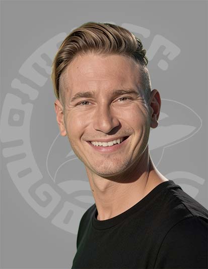 Max Warhold